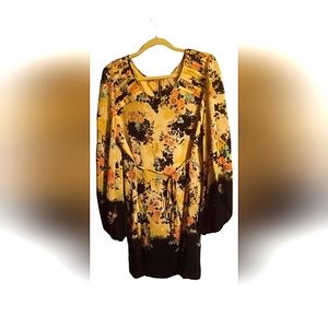 Xileration xxl draped dress with tie.